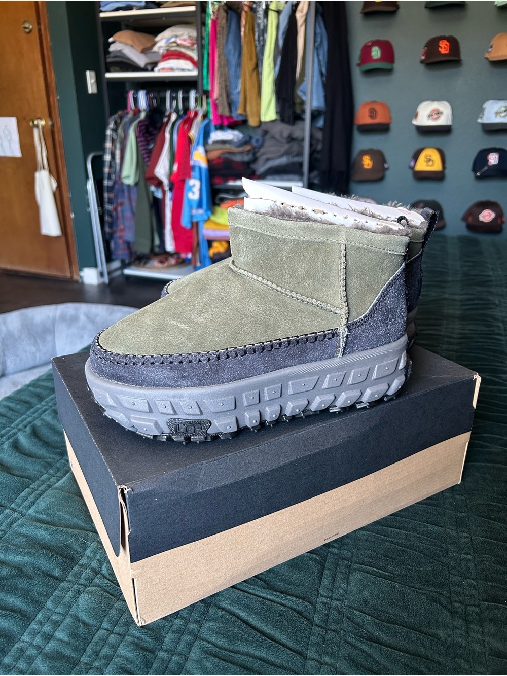 Ugg Venture Daze Ultra Mini NEW Women’s 7/8 — Men’s 5.5/6.5 - Picture 2 of 8